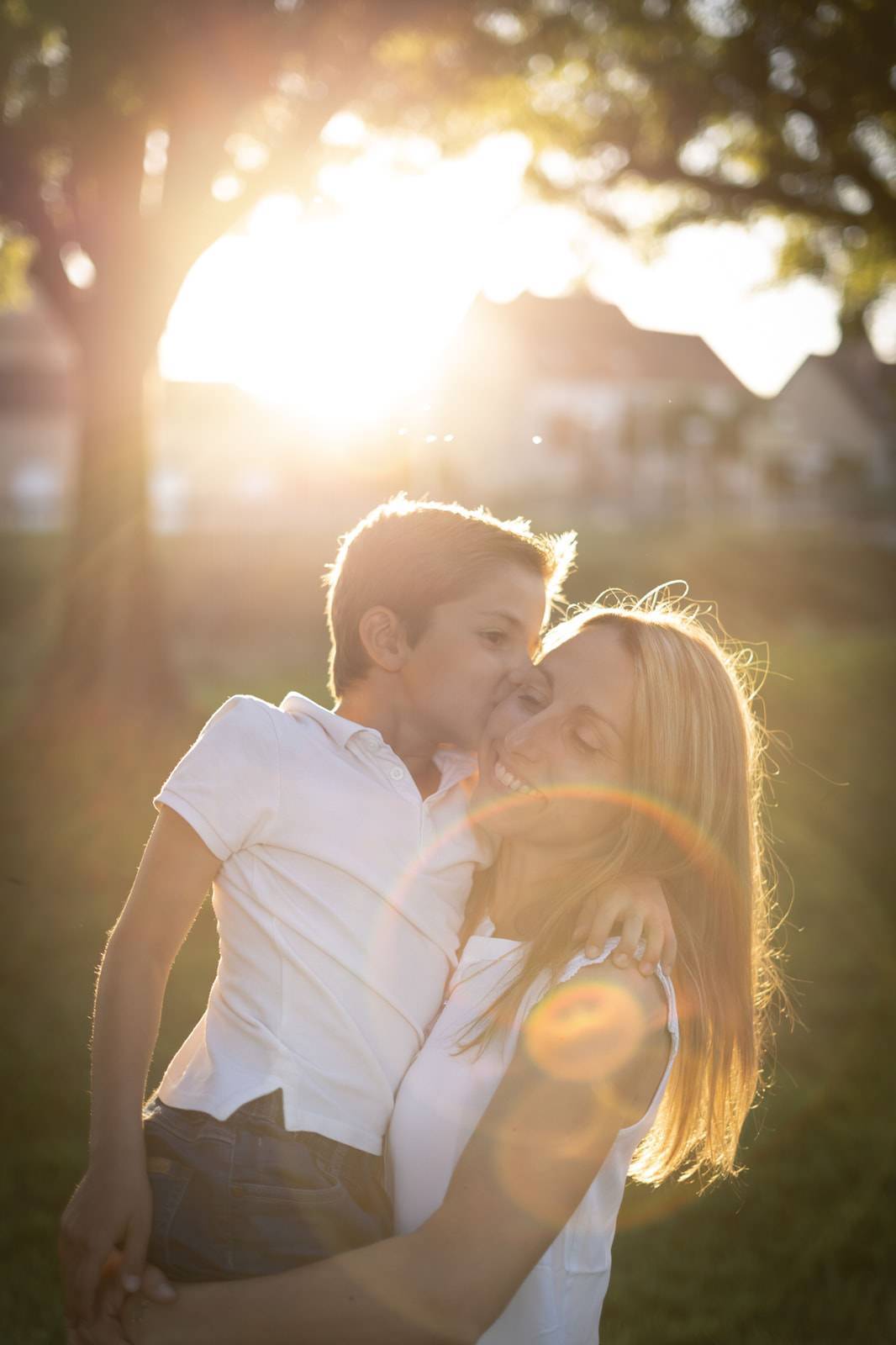 photographe lifestyle famille macon - seance photo coucher soleil saone et loire - marie labadie photographe